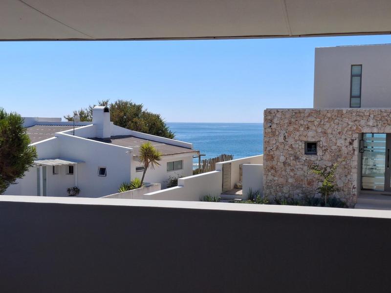 To Let 4 Bedroom Property for Rent in Britannia Bay Western Cape